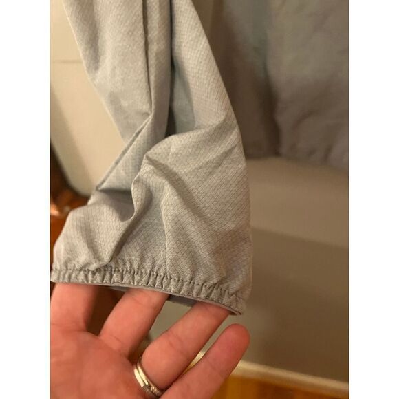 Herschel Grey Voyage Wind Breaker Sz. M - Picture 6 of 13